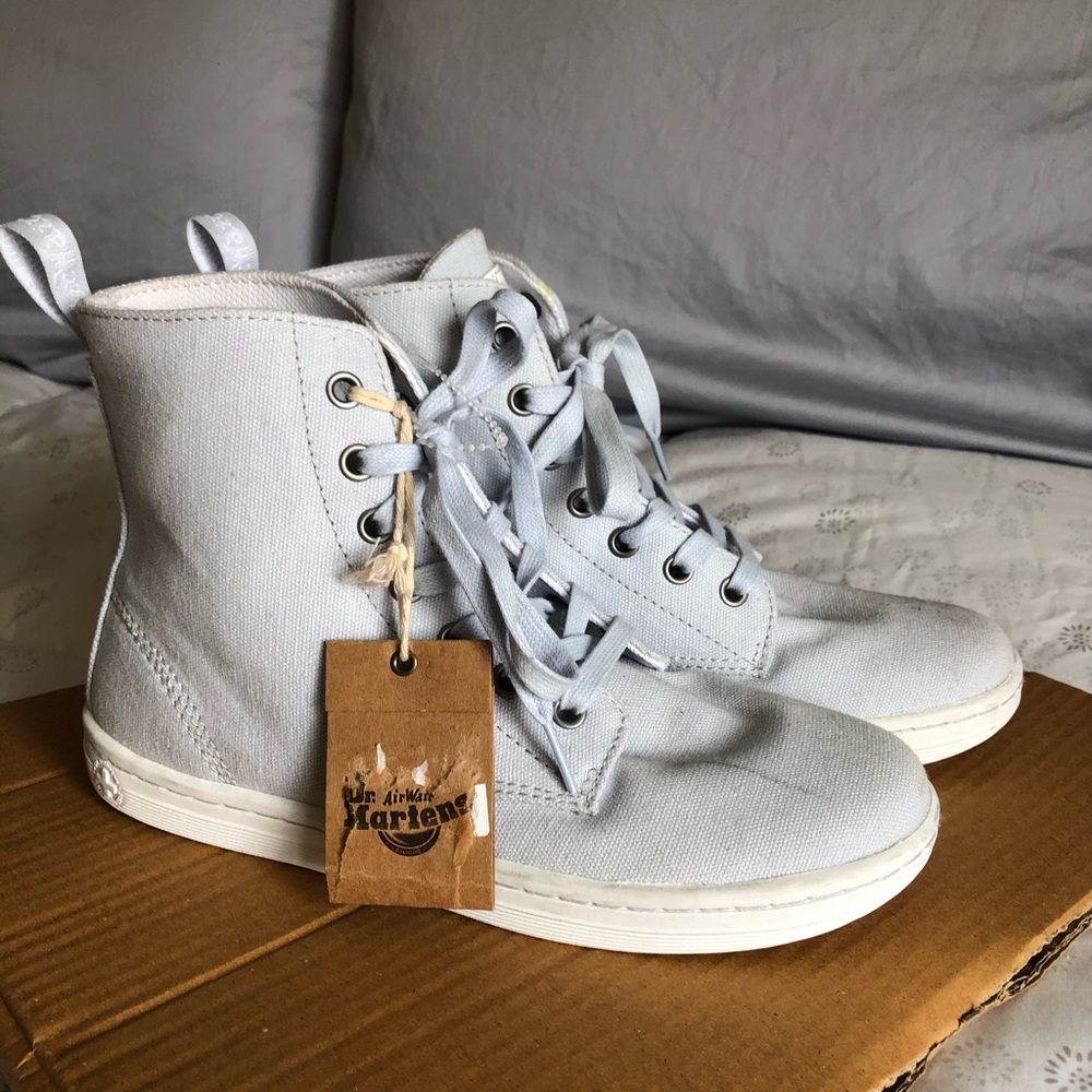 Dr. Martens Hackney Boots